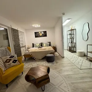 Cozy Nuernberg-schwaig-messe-kueche-balkon , Schwaig bei Nürnberg Deutschland
