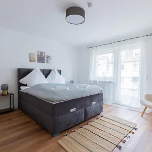 Apartment Flair: Ruheoase Vor Der Stadt, City Airport Mannheim